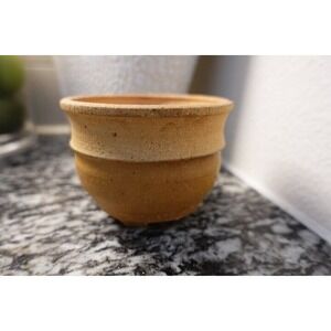 clay pot earthenware studio pottery bowl trinket 3 club footed‎
